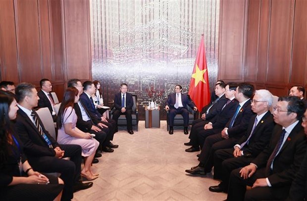 PM calls for more Chinese investments hinh anh 3