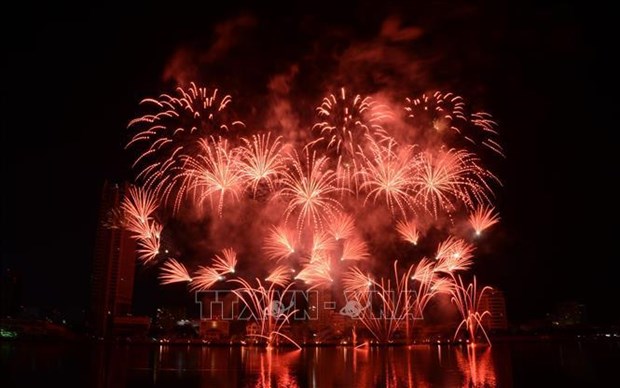 France, Italy ready for Da Nang int'l fireworks festival final hinh anh 2