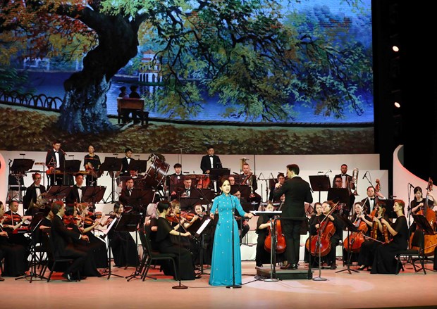 Ho Guom Opera opens in Hanoi downtown hinh anh 3