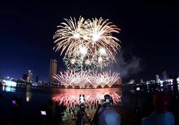France wins Da Nang International Fireworks Festival 2023 hinh anh 4