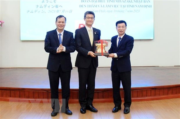 Japan's Miyazaki prefecture delegation pays working visit to Nam Dinh hinh anh 1