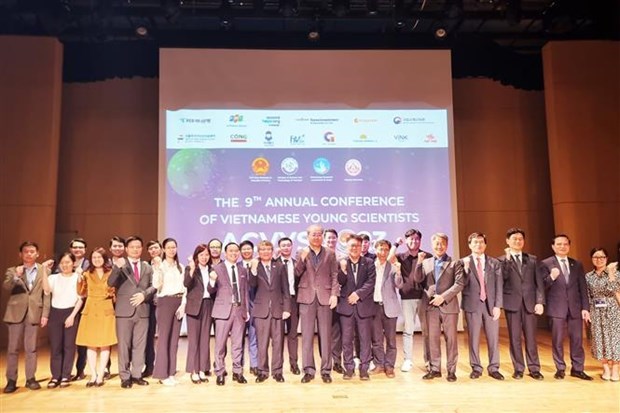 Young Vietnamese scientists in RoK share new research achievements hinh anh 1