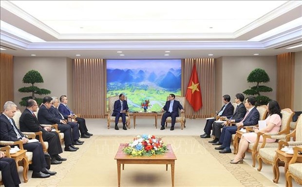 Prime Minister hails visit by Malaysian Foreign Minister hinh anh 2