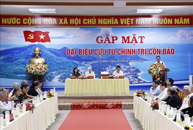 President attends activities commemorating martyrs in Con Dao hinh anh 3