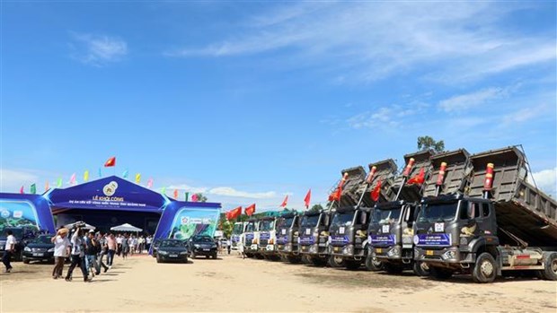 Quang Nam kicks off construction of central region connectivity project hinh anh 1