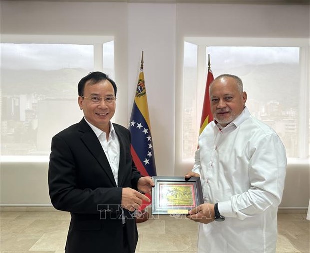 Party delegation visits Venezuela to enhance bilateral ties hinh anh 1