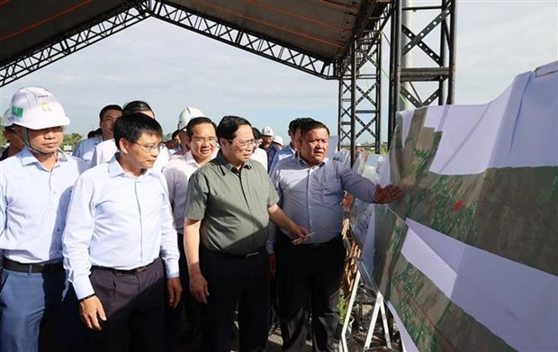 PM urges Long An to effectively exploit development space hinh anh 3