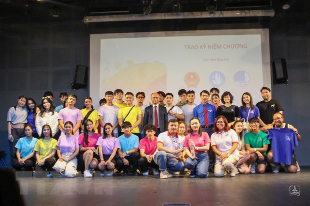 Vietnamese Student Summer Camp in Europe wraps up hinh anh 1