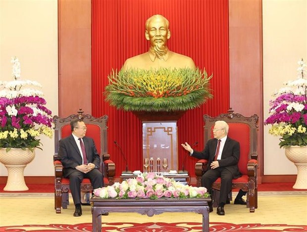 Party chief receives Chinese party official hinh anh 2