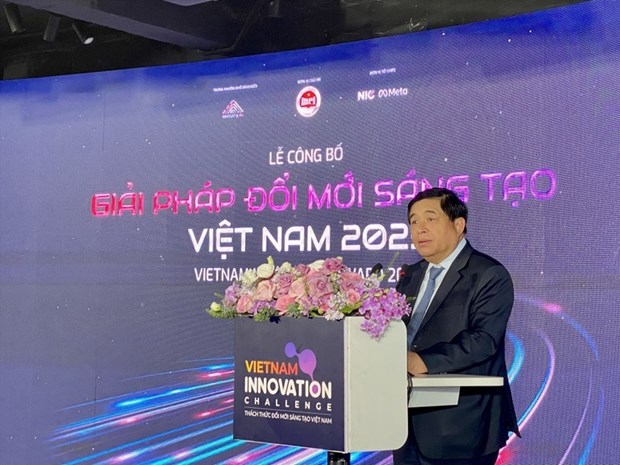 Vietnam Innovation Challenge honours 12 solutions hinh anh 1