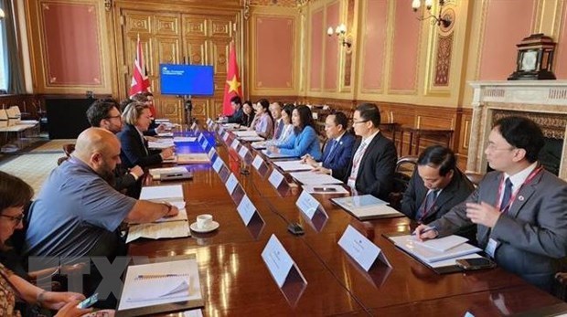 APPG Chair: People-to-people links key to success of Vietnam-UK relationship hinh anh 2