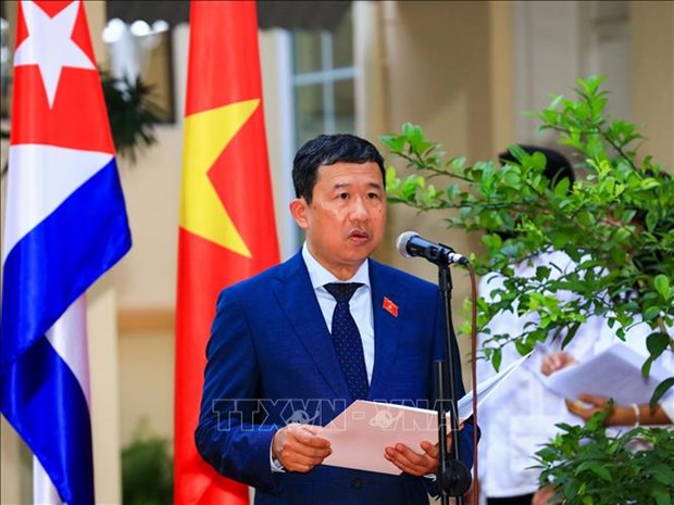 Cuban Embassy hosts ceremony marking leader Fidel Castro's first visit to Vietnam hinh anh 2