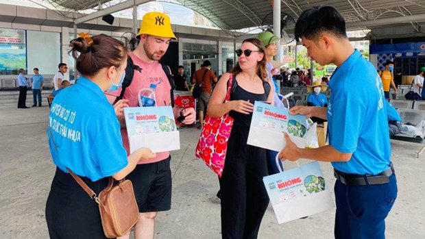 Quang Ninh: Co To island district enforces single-use plastic ban for tourists hinh anh 1