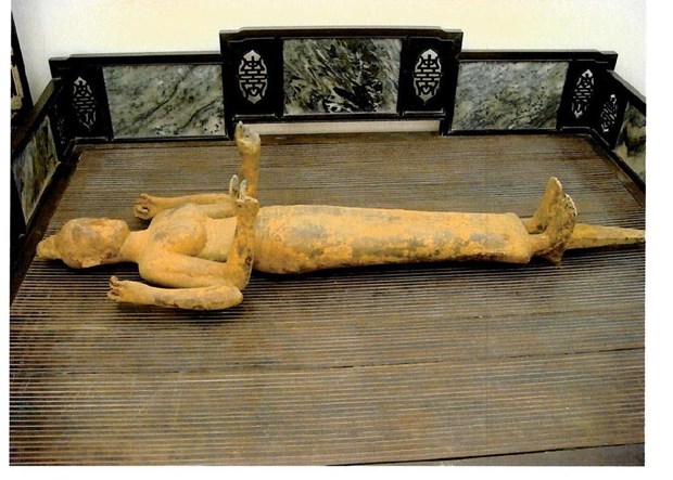 Stolen 7th-century statue handed over to Vietnam hinh anh 2