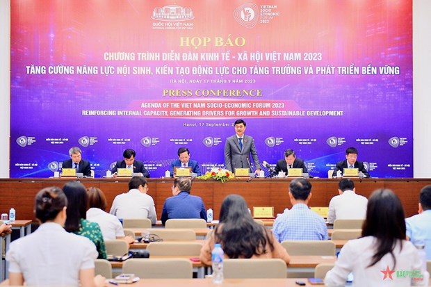 Vietnam Socio-economic Forum 2023 seeks ways to create drivers for growth hinh anh 1