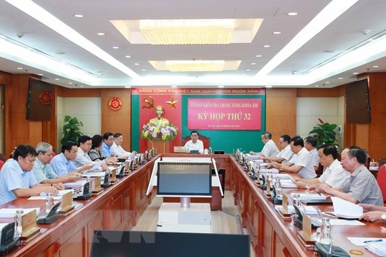 Commission metes out disciplinary measures against former officials in Quang Ninh hinh anh 1