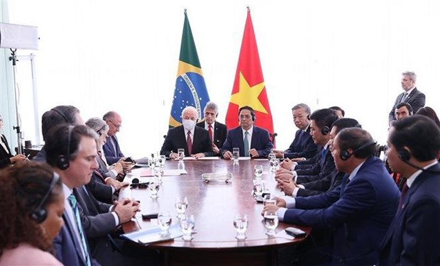 Vietnamese PM, Brazilian President discuss measures for augmenting ties hinh anh 2