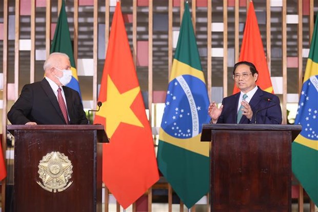 Vietnamese PM, Brazilian President discuss measures for augmenting ties hinh anh 3