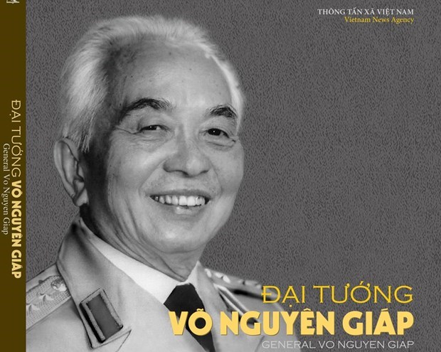 Vietnam News Agency publishing house launches photo book on Gen. Vo Nguyen Giap hinh anh 1