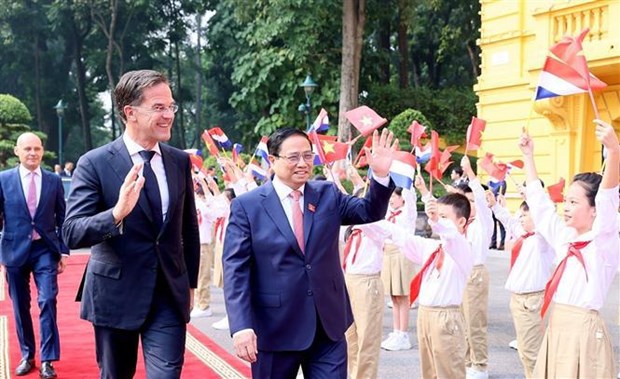 PM chairs welcome ceremony for Dutch counterpart hinh anh 2