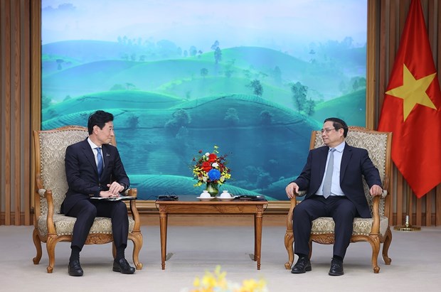 PM Pham Minh Chinh receives Japan’s minister of economy hinh anh 1