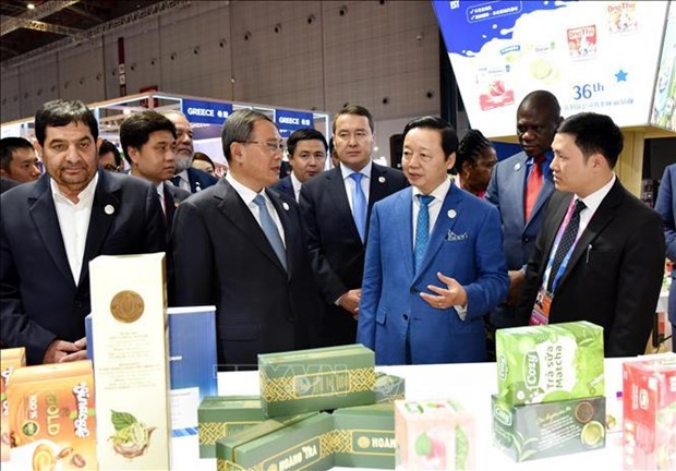 Vietnam attends 2023 China International Import Expo hinh anh 1