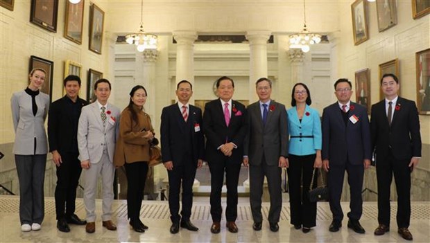 Ambassador honoured for contributions to Vietnam-Canada relations hinh anh 1