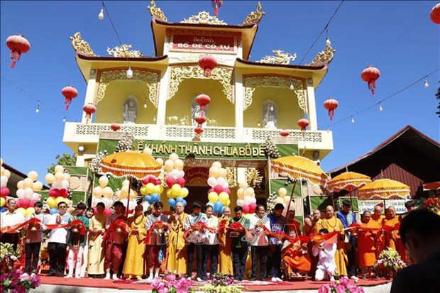 Upgraded Vietnamese pagoda inaugurated in Laos hinh anh 1