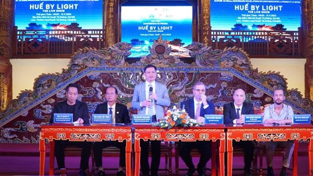 Hue by Light -The live show to take place in December hinh anh 1