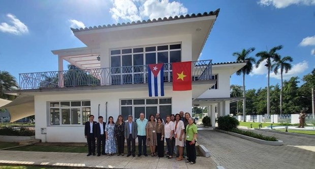 Vietnam, Cuba to strengthen ties in biotechnology hinh anh 1