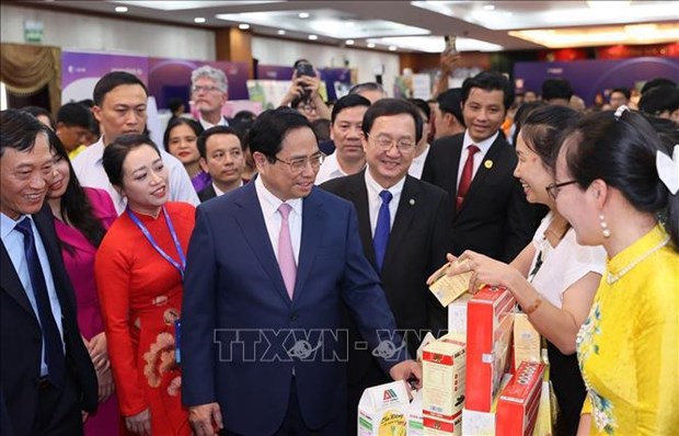 Startup, innovation must be crucial political task: PM hinh anh 2