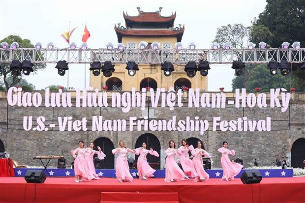 Vietnam-US friendship festival held in Hanoi hinh anh 2