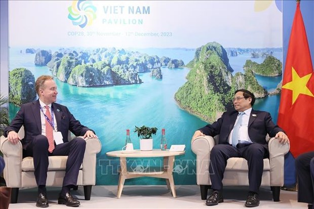 PM meets leaders of countries, int'l organisations on COP28 sidelines hinh anh 3