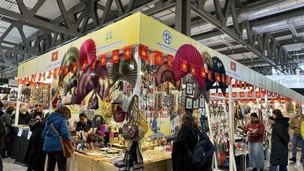 Vietnam attends international craft exhibition in Italy hinh anh 1