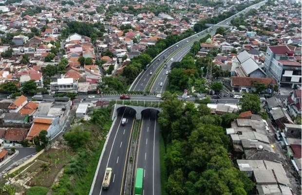 Indonesia promotes infrastructure development projects serving economic development hinh anh 1