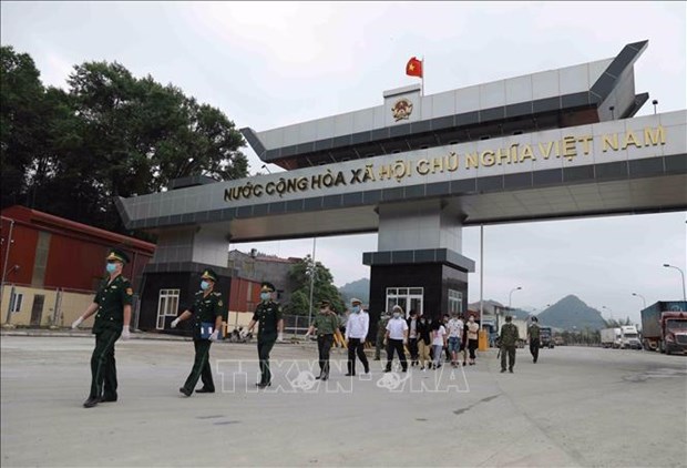 Ceremony to mark upgrade of Vietnamese - Chinese border gates into int’l ones hinh anh 1