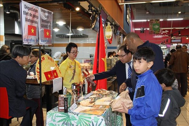 Vietnamese agricultural products introduced to Algerian consumers hinh anh 1