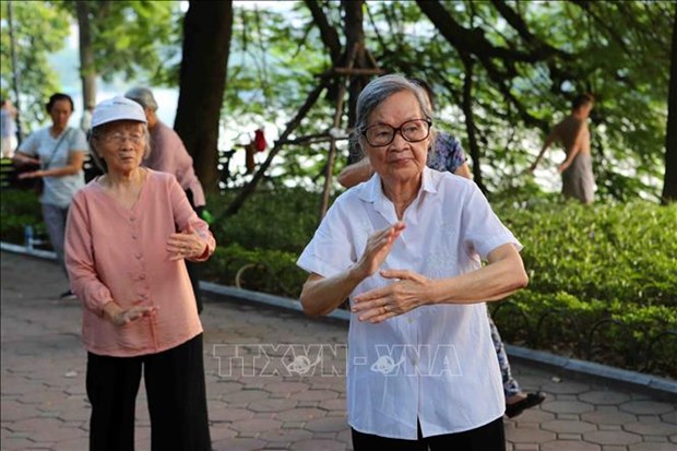 President sends messages of longevity celebrations to centenarians hinh anh 1