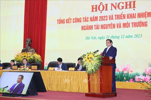 PM outlines tasks for environment sector in 2024 hinh anh 1
