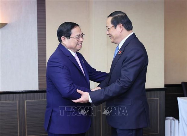Lao PM to pay official visit to Vietnam from January 6-7 hinh anh 1