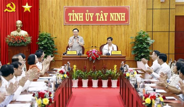 Top legislator pays working visit to Tay Ninh province hinh anh 1