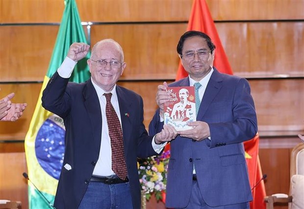 Brazilian scholar lauds Vietnamese Party’s leadership hinh anh 1