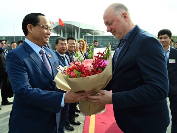 Bulgarian NA Speaker wraps up official visit to Vietnam hinh anh 1