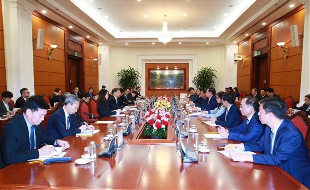 Vietnam attaches importance to ties with China: Party official hinh anh 1