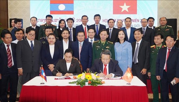 Quang Tri, Laos’ Savannakhet hold annual border conference hinh anh 1