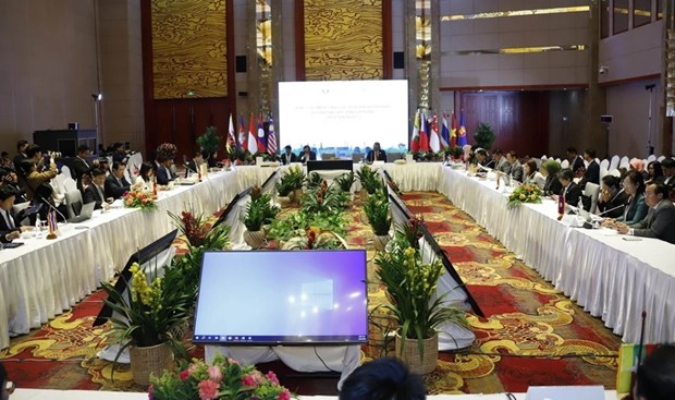 Vietnam suggests measures to boost tourism cooperation in ASEAN hinh anh 1