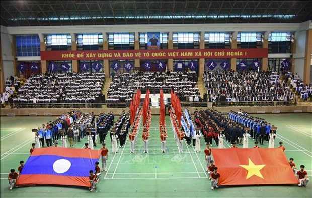 Cultural, sport exchange helps strengthen Vietnam-Laos solidarity hinh anh 1