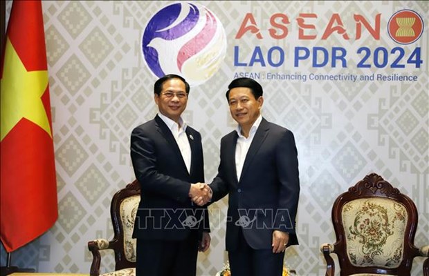 Vietnam, Cambodia pledge to support Laos’ ASEAN Chairmanship 2024 hinh anh 1