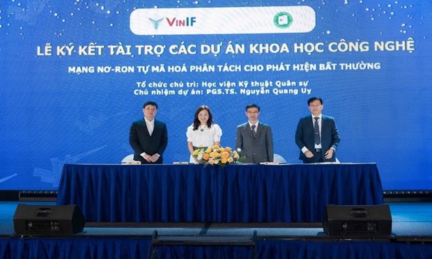 Vingroup Innovation Foundation continues sponsoring science, technology projects hinh anh 1
