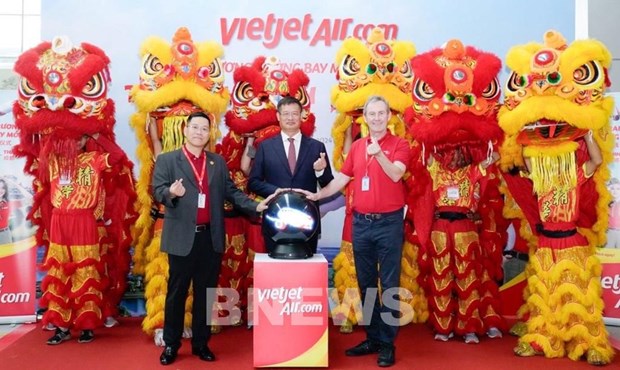 Vietjet inaugurates HCM City - Chengdu route hinh anh 2